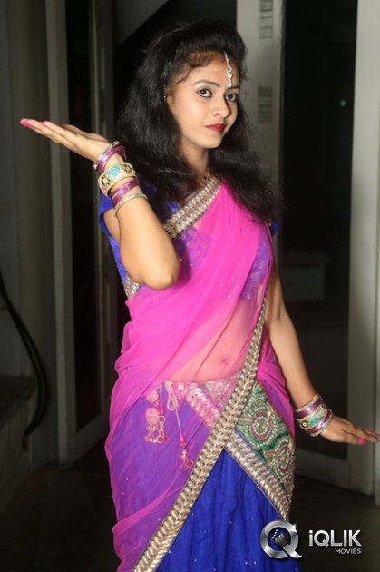 Jaya-Harika-at-Nenu-Naa-Friends-Movie-Audio-Launch